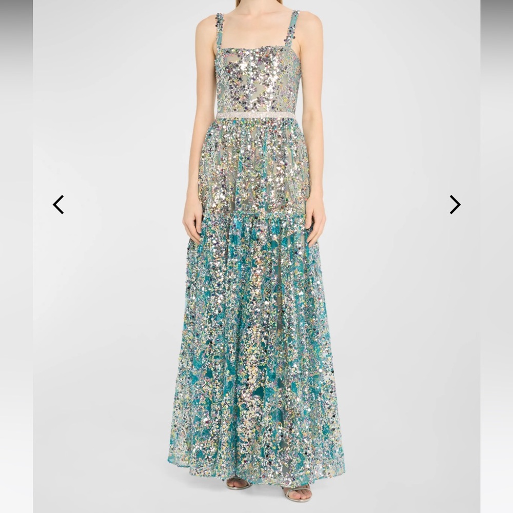 Bronx and Banco
Midnight Sleeveless Sequin Square-Neck
Gown